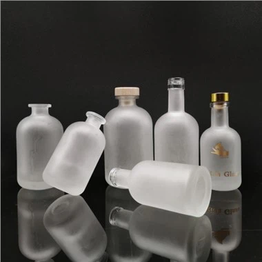 750 ml matēta vīna pudeles