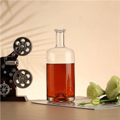1000 ml pielāgotas stikla spirta pudeles