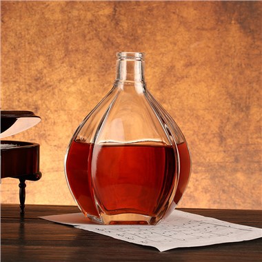 500 ml tukša degvīna stikla pudele