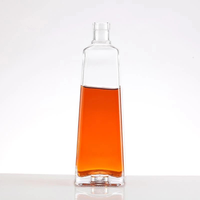 Pielāgotas stikla dzēriena pudeles 500 ml